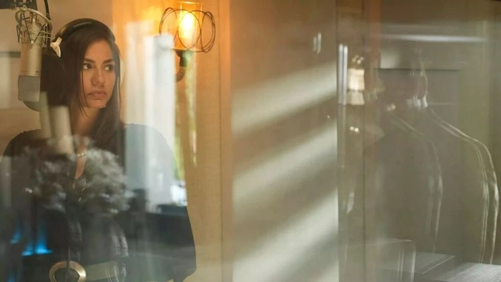 Demet Özdemir’in seslendirdiği ‘Aşiyan’ şarkısına telif atılmıştı! Ünlü oyuncudan cevap gecikmedi