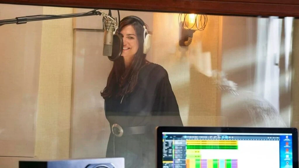Demet Özdemir’in seslendirdiği ‘Aşiyan’ şarkısına telif atılmıştı! Ünlü oyuncudan cevap gecikmedi