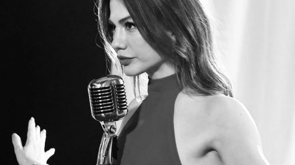 Demet Ozdemirin Esref Ruya dizisinde seslendirdigi Ah Yar sarkisi rekor kirdi