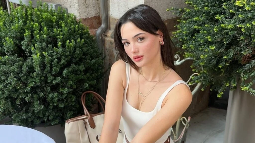 Derya Pınar Ak kimdir kaç yaşında? Derya Pınar Ak nereli hangi dizilerde oynadı? 