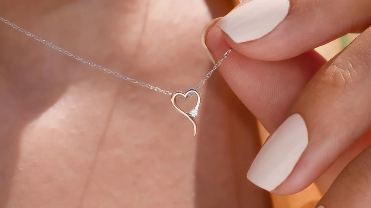 Diamond Pirlanta Altin Kalp Kolye
