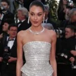 Dilan Cicek Deniz Cannes Film Festivalinin kirmizi halisinda boy gosterdi Ozgur Mansur elbisesiyle ovgu topladi