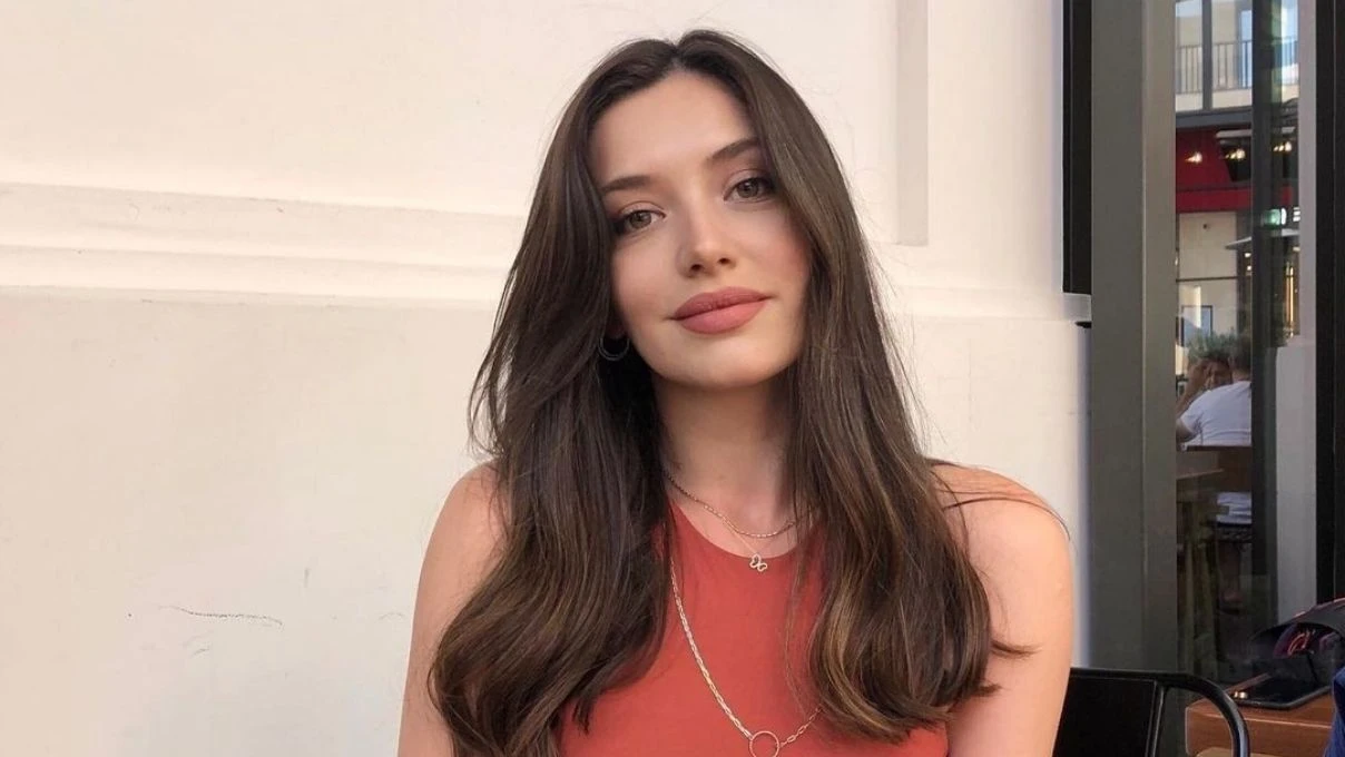 Dilaray Yeşilyaprak Kızılcık Şerbeti dizisine dahil oldu! Bade rolüyle ekranlara geri dönüyor 7 Dilaray Yeşilyaprak Kızılcık Şerbeti dizisine dahil oldu! Bade rolüyle ekranlara geri dönüyor