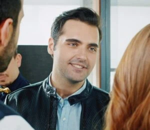 Kızılcık Şerbeti Emir'i kim oynuyor? Yalçın Hafızoğlu kimdir, hangi dizilerde oynadı? 9 Dlw9RPjXcAAd7f2