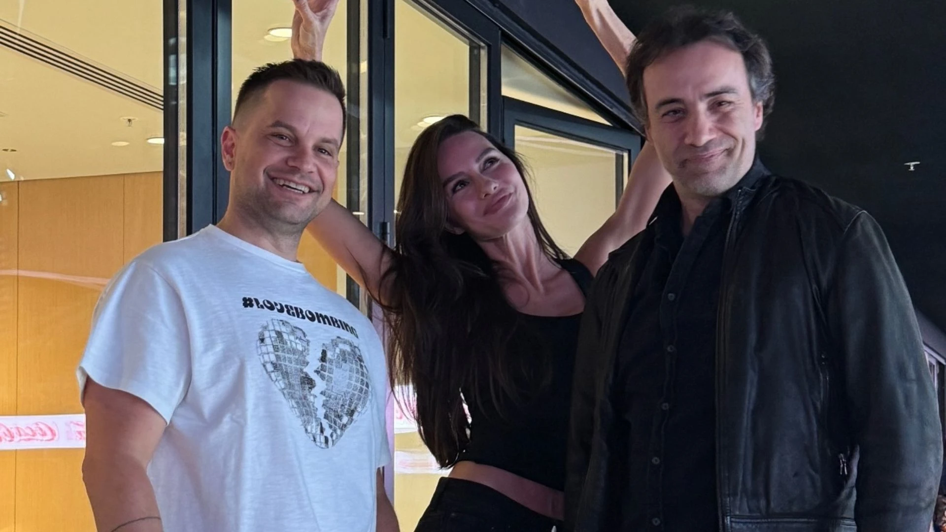 Doktorlar dizisi ekibi bir arada! Yasemin Özilhan, Yağmur Atacan ve Devrim Nas yıllar sonra yan yana geldi!
