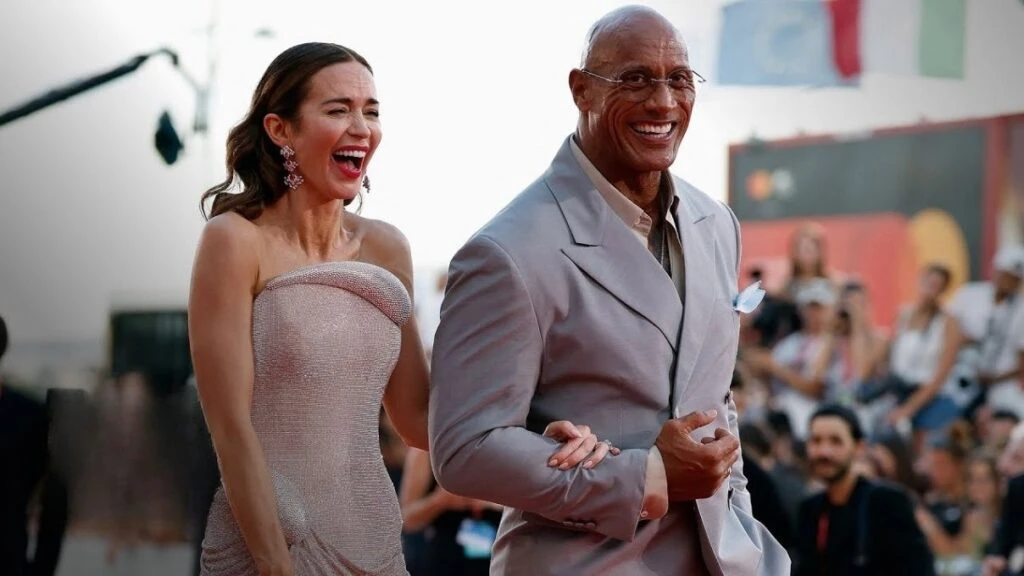 Dwayne Johnson Venedik’te duygusal anlar yaşadı! Dünyaca ünlü oyuncunun filmi 15 dakika boyunca alkışlandı