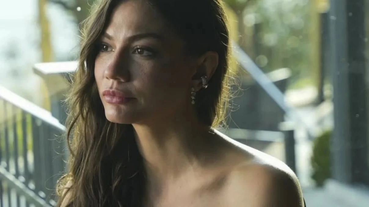 Eşref Rüya 24. Bölümde Çiğdem Eşref’e muhbir olarak kimin adını verecek? Muhbir Nisan mı Saliha mı? 5 ESREF RUYA 24. BOLUMDE NISAN FLASDAKI BILGILERE SASIRACAK