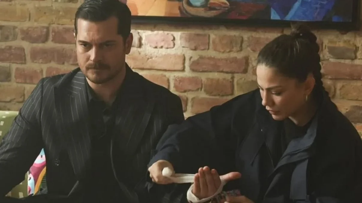 Eşref Rüya 24. Bölümde Çiğdem Eşref’e muhbir olarak kimin adını verecek? Muhbir Nisan mı Saliha mı? 4 ESREF RUYADA MUHBIR ORTAYA CIKIYOR