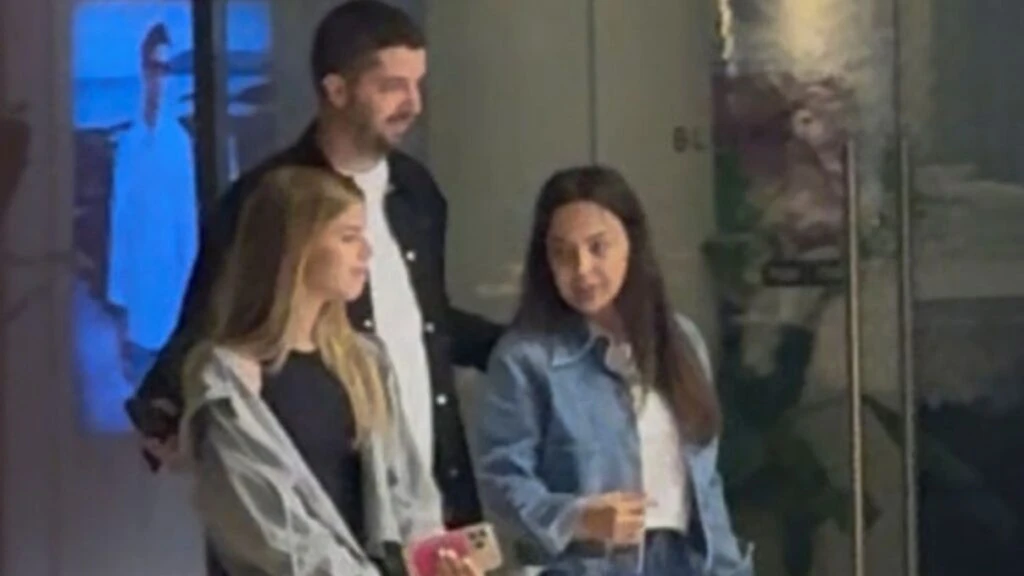 Ebru Gündeş eşi Murat Özdemir ve kızı Alara Zarrab ile alışveriş turunda görüntülendi!