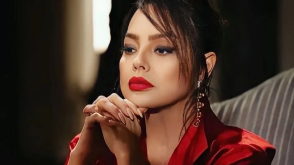 Ebru Gundes