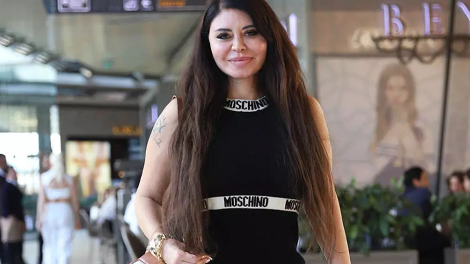 Ebru Polattan radikal imaj degisikligi Yeni sac rengi sosyal medyayi salladi
