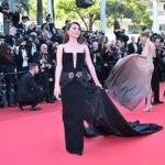 Ebru Yasar Cannes Film Festivaline katildi Unlu sarkici kirmizi halida goz kamastirdi