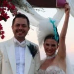 Ünlü oyuncu Ece Özdikici ve Ahmet Uzun çifti Bodrum’da görkemli bir düğün yaptı!