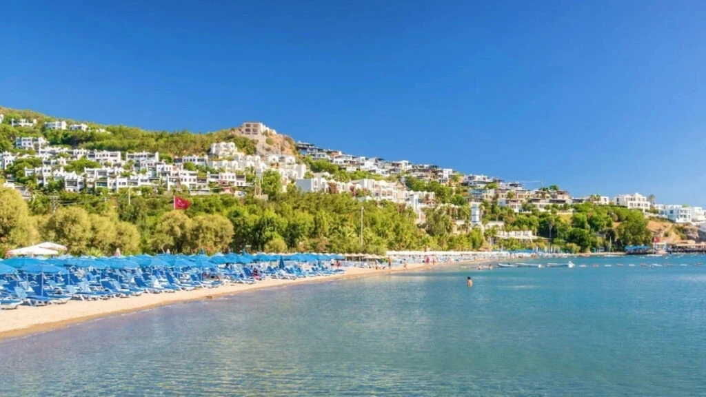 Ege bolgesinde kafa dinlemelik en iyi tatil koyleri 2025