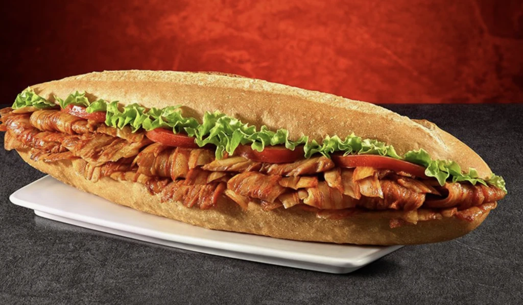 MasterChef evde soslu tavuk döner yapımı! Artık kimse hazır almayacak, lokanta lezzetini evinize taşıyın 6 Ekran Resmi 2025 10 23 07.00.14
