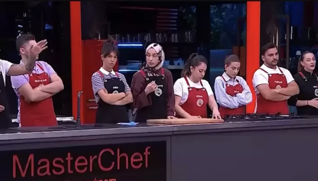MasterChef 24 Ekim 2025 dokunulmazlık oyununu kim kazandı? MasterChef son eleme adayı kim oldu? 5 Ekran Resmi 2025 10 24 05.42.56