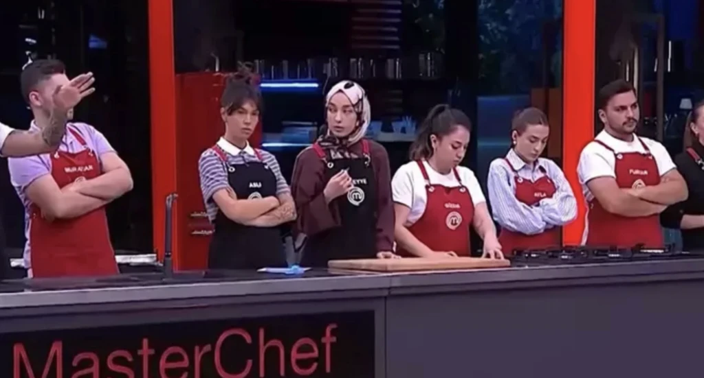 MasterChef 25 Ekim 2025 kim elendi? MasterChef en son kim gitti? 7 Ekran Resmi 2025 10 25 13.43.44