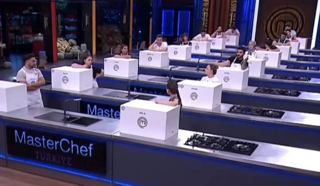 MasterChef'ten elenen Nisa'dan Barış'a olay hamle! İkilinin arası fena bozuldu 9 Ekran Resmi 2025 10 28 16.17.08 1