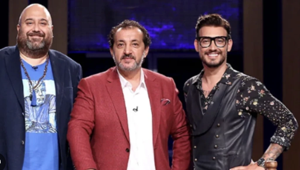 MasterChef’te herkesin konuştuğu yarışmacı! Eleme potasını unuttu, gözünü kupaya dikti! Şampiyonluğun en güçlü adayı bakın kimmiş 12 Ekran Resmi 2025 11 03 18.08.48 1