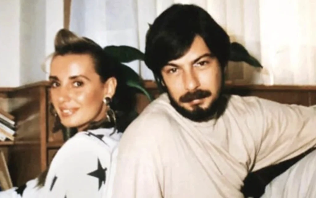 MasterChef 2025 konuğu Perihan Savaş'ın oğlu Savaş kimdir, ne iş yapıyor? Perihan Savaş'ın oğlu evli mi, babası kim? 13 Ekran Resmi 2025 11 04 09.07.28