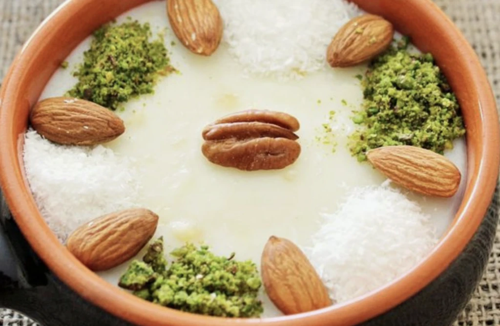 MasterChef Keşkül-ü Fukara tatlısı nasıl yapılır? Keşkül-ü Fukara isminin hikayesi bakın nereden geliyormuş! 6 Ekran Resmi 2025 11 05 08.51.09