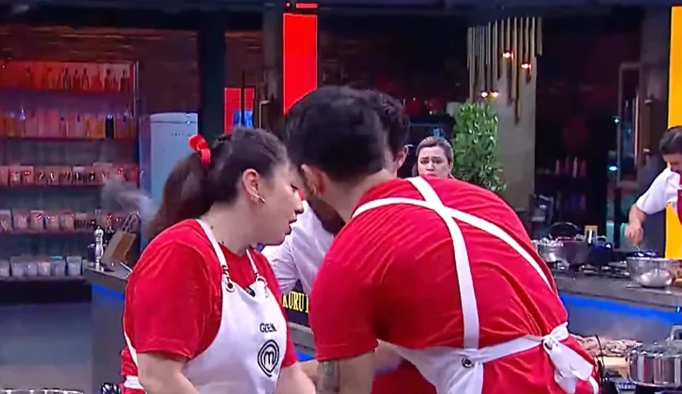 MasterChef’te seviye yerlerde! Yarışmacılar arasındaki kes sesini tartışması sosyal medyayı salladı 4 Ekran Resmi 2025 11 05 10.49.21