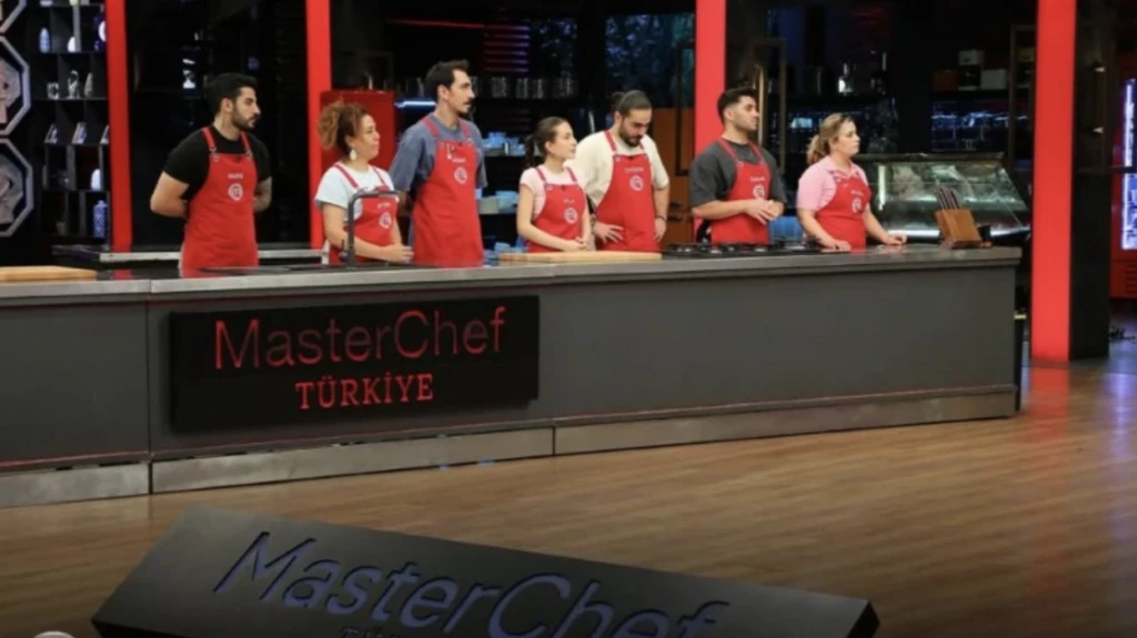 MasterChef 2025'te yeni kurallar açıklandı! Rekabet kızışıyor, şefler duyurdu yarışmacılar panik oldu 10 Ekran Resmi 2025 11 08 09.07.25 1