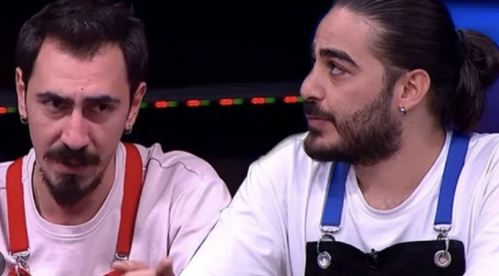 MasterChef’te büyük kriz! Çağatay Sezer kavgası büyüdü ikiliye prodüksiyon ekibi müdahale etti 4 Ekran Resmi 2025 11 09 18.16.51