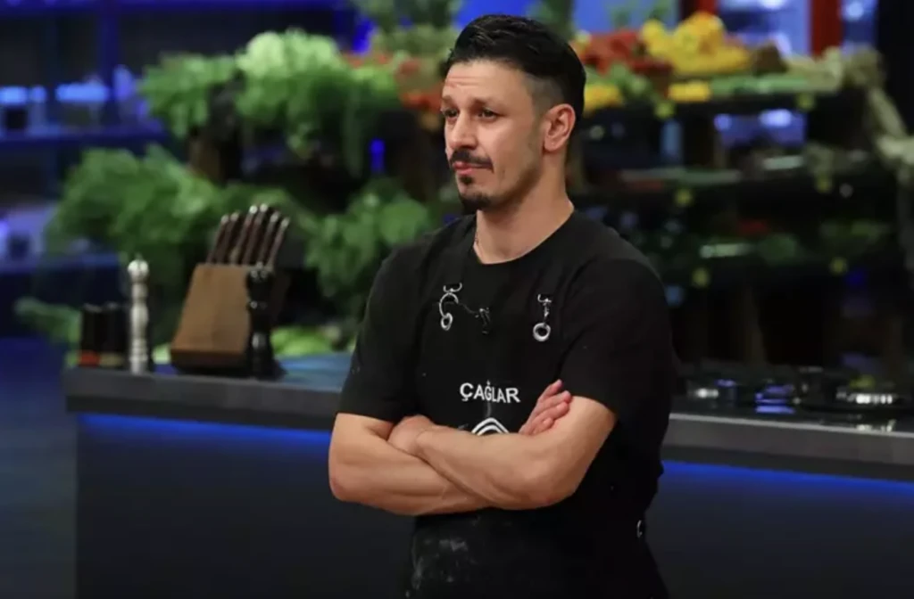 MasterChef 2025’te yeni kural krizi! Haftada 2 eleme kararı ve All Star karşılaşması seyirciyi çileden çıkardı 8 Ekran Resmi 2025 11 10 09.39.06 1