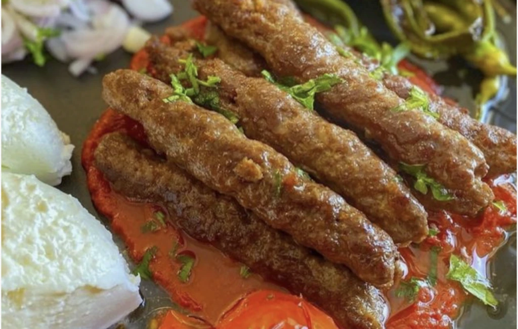 Sosyal medyada viral olan o köfte MasterChef’te yapıldı! Herkes tarifin peşine düştü kimse kaçırmak istemiyor! 7 Ekran Resmi 2025 11 11 12.07.18