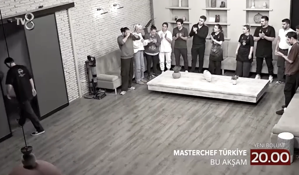 Sosyal medya MasterChef Onur'un Çağatay'a vedasını konuşuyor! Sözleriyle hem güldürdü hem ağlattı 5 Ekran Resmi 2025 11 13 17.15.37