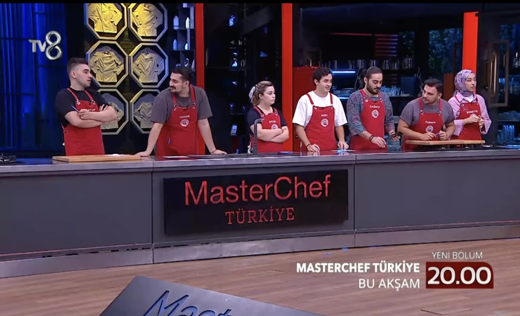 MasterChef 2025 Sümeyye Şahin yarışmadan ayrılıyor mu? Talihsiz kaza sonrası durumu merak ediliyor 8 Ekran Resmi 2025 11 14 13.46.36