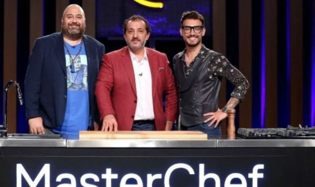 MasterChef evde lokum gibi pişen çikolatalı kestane şekeri tarifi! Ne dağılıyor ne de şekerleniyor, meğer bu kadar basitmiş! 12 Ekran Resmi 2025 11 14 15.49.33
