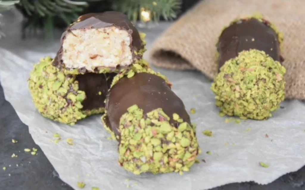 MasterChef evde lokum gibi pişen çikolatalı kestane şekeri tarifi! Ne dağılıyor ne de şekerleniyor, meğer bu kadar basitmiş! 7 Ekran Resmi 2025 11 14 15.52.22