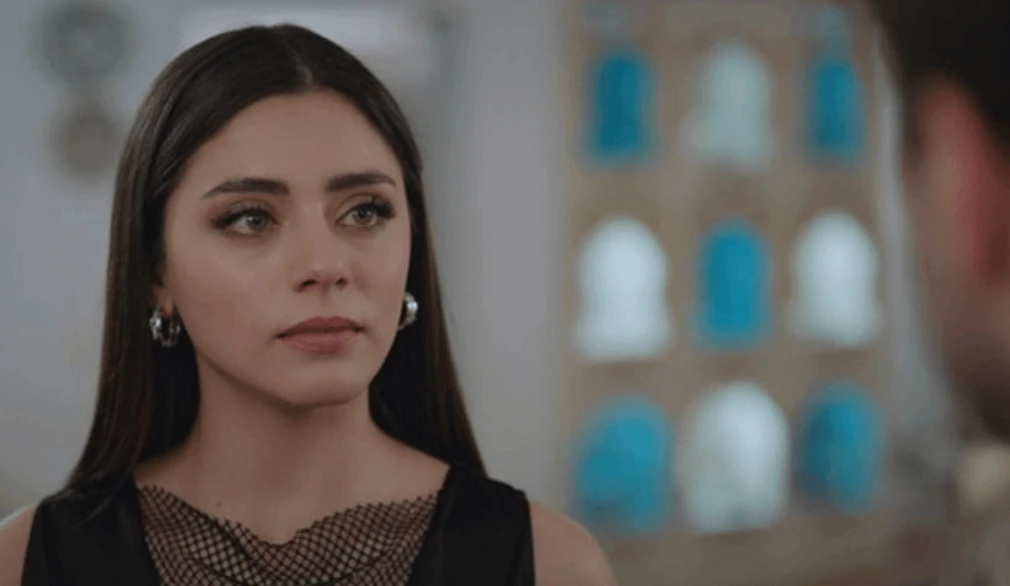 Kızılcık Şerbeti’nden ayrılan Sıla Türkoğlu Doğukan Güngör ve Feyza Civelek'i takipten çıkardı. 5 Ekran Resmi 2025 11 15 10.02.47