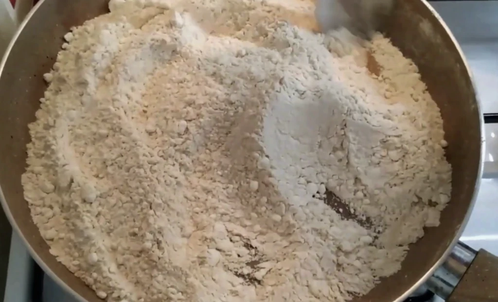 Haftasonu kahvaltısına eşlik edecek! Güneydoğu'nun lezzeti un kavurması 7 Ekran Resmi 2025 11 15 14.26.42