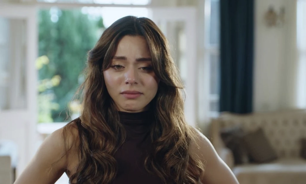 Sıla Türkoğlu ve Emrah Altıntoprak’ın Kızılcık Şerbeti dizisinden ayrılma sebepleri ortaya çıktı! Bakın nedeni neymiş 5 Ekran Resmi 2025 11 16 18.34.19