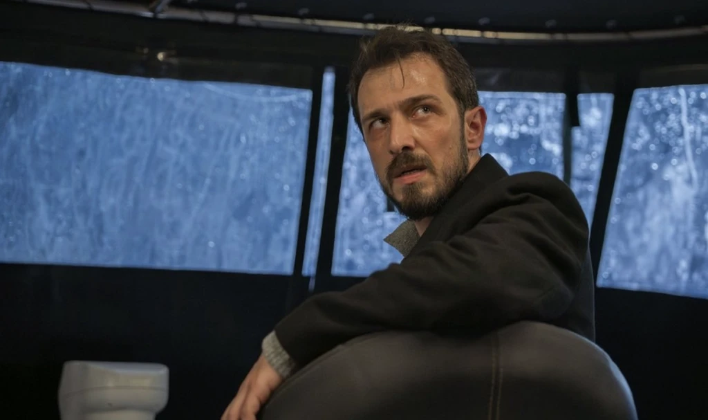 Sıla Türkoğlu ve Emrah Altıntoprak’ın Kızılcık Şerbeti dizisinden ayrılma sebepleri ortaya çıktı! Bakın nedeni neymiş 6 Ekran Resmi 2025 11 16 18.34.23