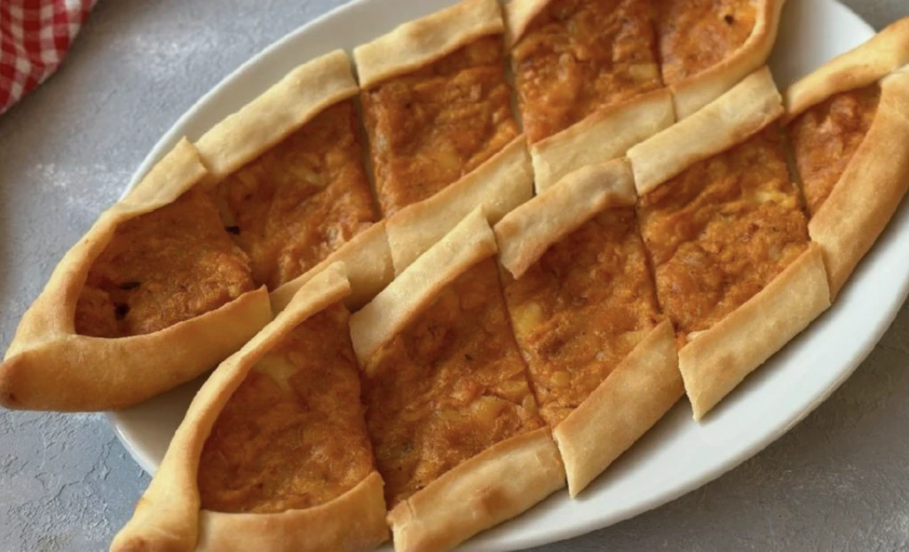 En kolay ve lezzetli MasterChef patatesli pide tarifi! 5 çayına 30 dakikada hazır! 5 Ekran Resmi 2025 11 16 20.51.57