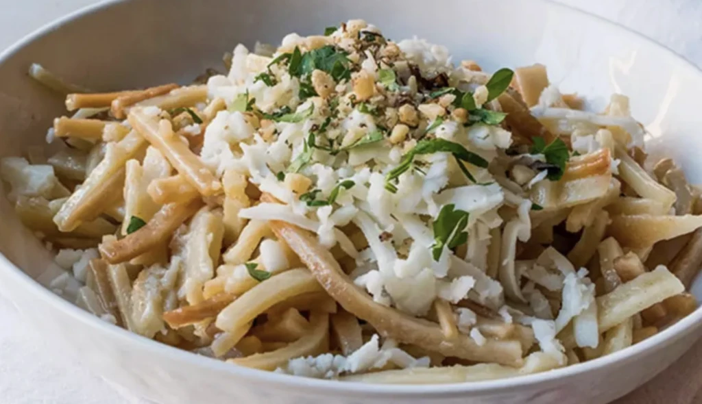 MasterChef Furkan’ın babaannesiyle yaptığı cevizli erişte videosu izlenme rekoru kırdı! İşte izleyenlerden tam not alan o tarif 9 Ekran Resmi 2025 11 19 19.47.54