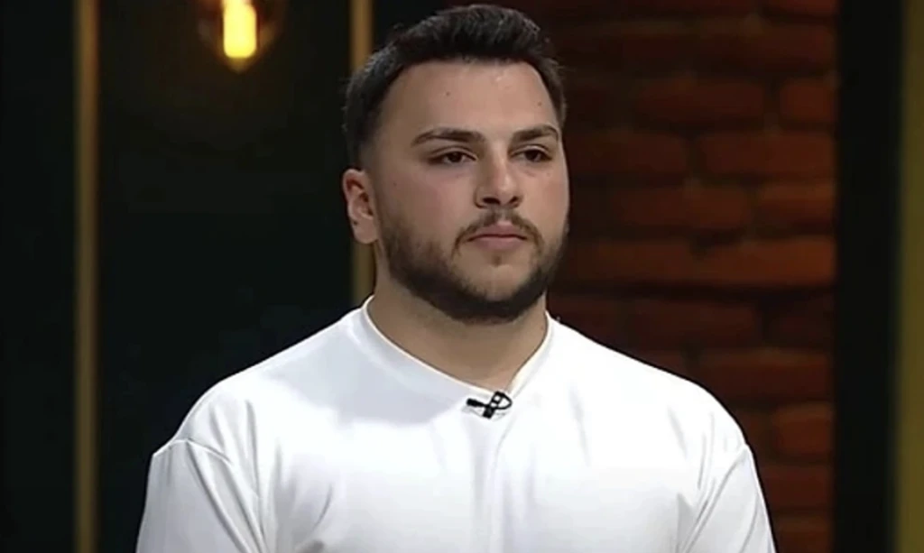 MasterChef'ten elenen Furkan Kahraman kimdir, kaç yaşında? MasterChef Furkan aslen nereli? 5 Ekran Resmi 2025 11 22 19.41.41 1