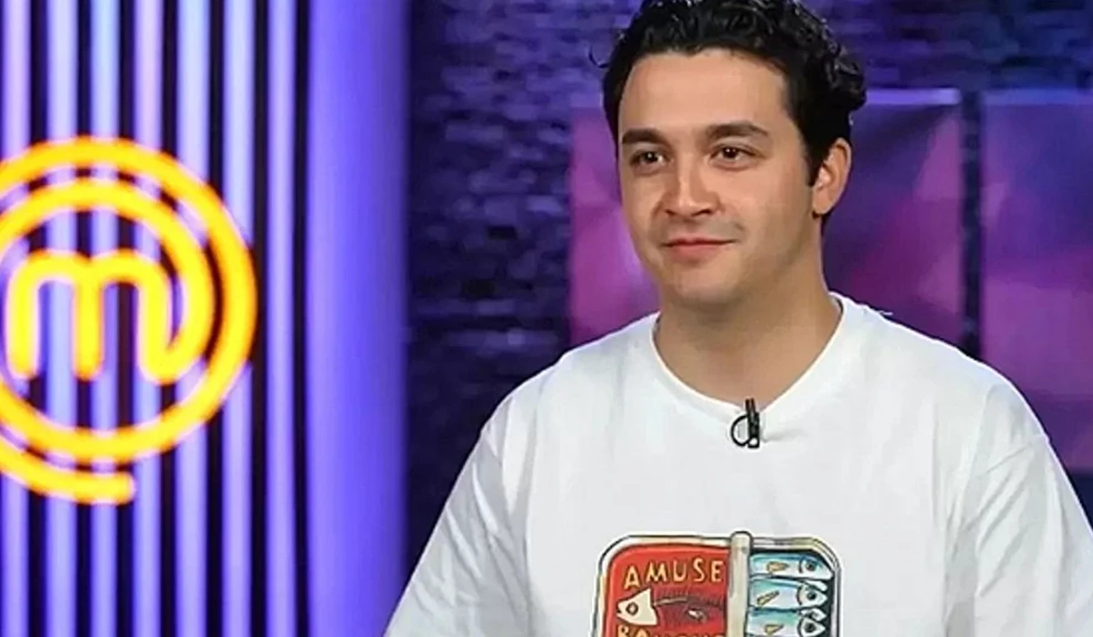 MasterChef 2025 Mert ve nişanlısının pozu gündem oldu! Sosyal medyadan yorum yağdı 8 Ekran Resmi 2025 11 25 18.16.52