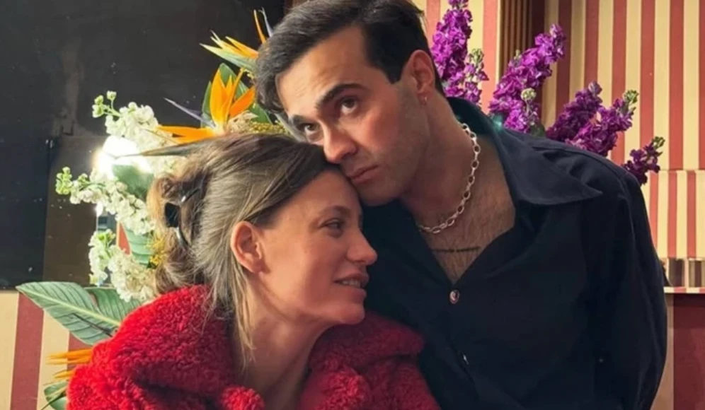 Mert Demir Serenay Sarıkaya aşkı ne zaman başladı? Ünlü şarkıdan bomba gibi itiraf! 7 Ekran Resmi 2025 11 29 12.08.16