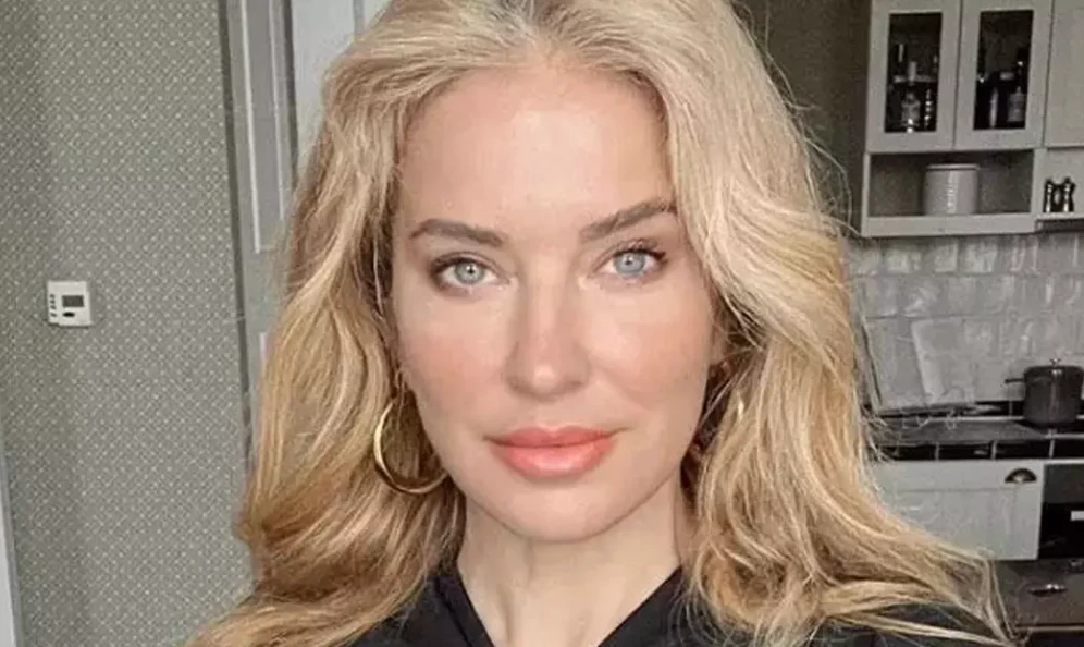 Burcu Esmersoy'dan EYT açıklaması! "Çok mutluyum" 7 Ekran Resmi 2025 12 03 22.25.36