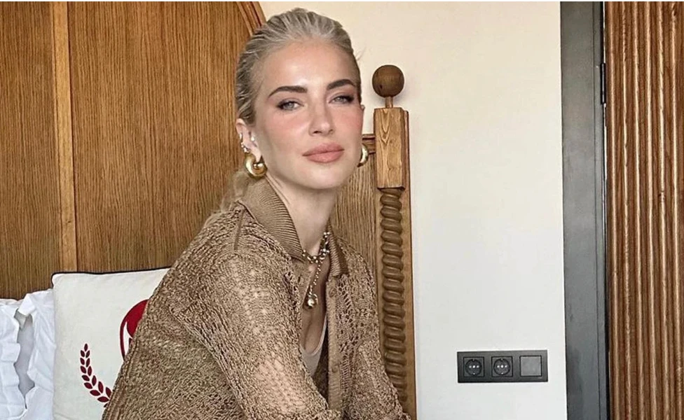 Burcu Esmersoy'dan EYT açıklaması! "Çok mutluyum" 9 Ekran Resmi 2025 12 03 22.29.12