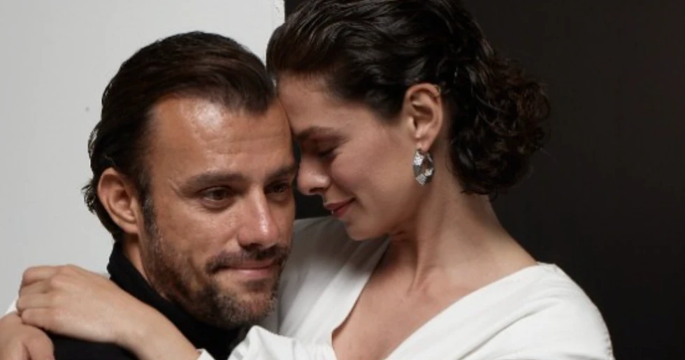 Özge Özpirinçci ve Salih Bademci'nin dizisi Sakıncalı'dan erken final kararı! Nedeni ortaya çıktı 7 Ekran Resmi 2025 12 04 19.32.59