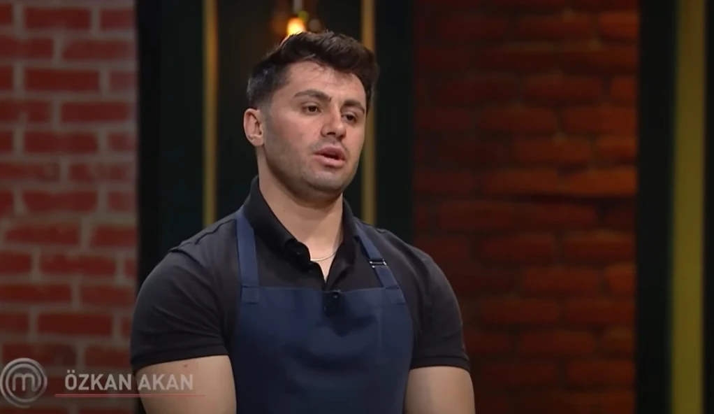 MasterChef Türkiye 2025 şampiyonu kim oldu? MasterChef şampiyonu Özkan mı Sezer mi? Büyük ödül ne oldu? 6 Ekran Resmi 2025 12 06 17.30.36