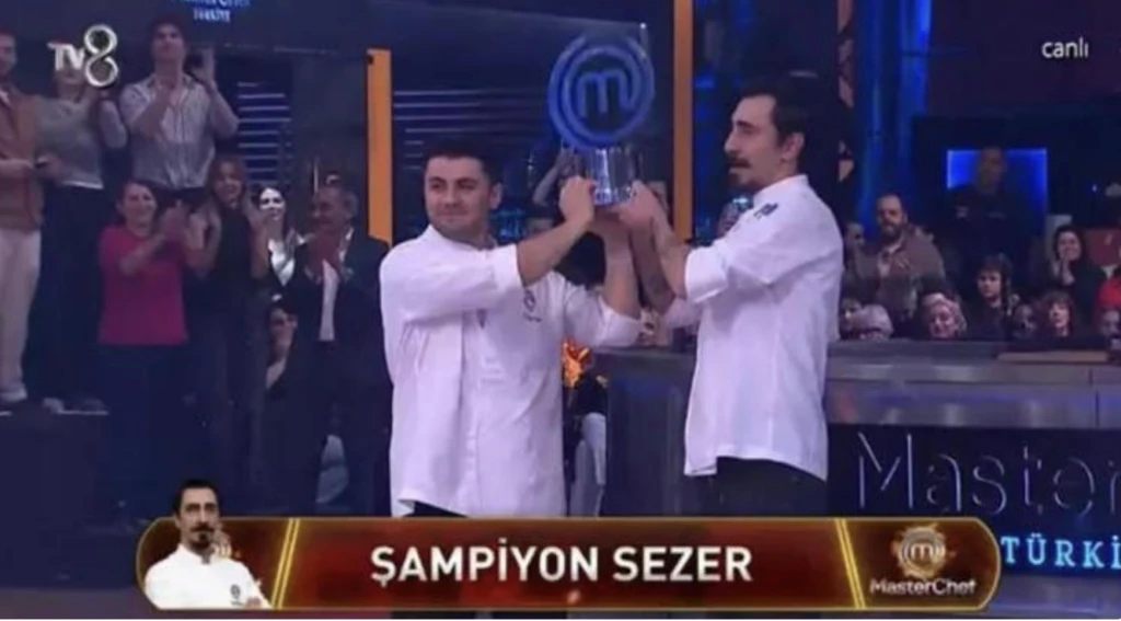 MasterChef Altın Kupa heyecanı başladı! MasterChef 2025 Altın kupa kadrosunda kimler var, ne kadar sürecek? 4 Ekran Resmi 2025 12 07 18.16.35