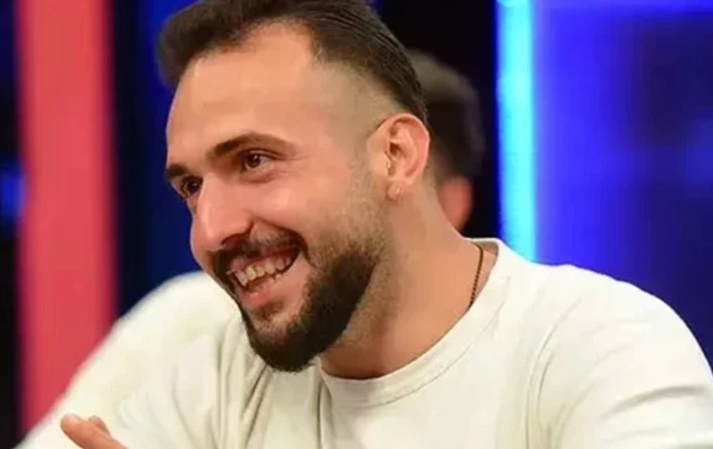 MasterChef All Star yarışmacısı Barbaros Yoloğlu evliliğini bitirdi! Dövmesindeki detay herkesin dilinde 7 Ekran Resmi 2025 12 08 19.52.18
