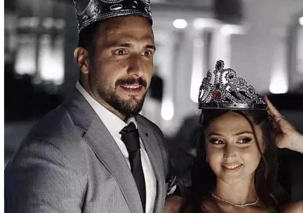 MasterChef All Star yarışmacısı Barbaros Yoloğlu evliliğini bitirdi! Dövmesindeki detay herkesin dilinde 4 Ekran Resmi 2025 12 08 19.52.59